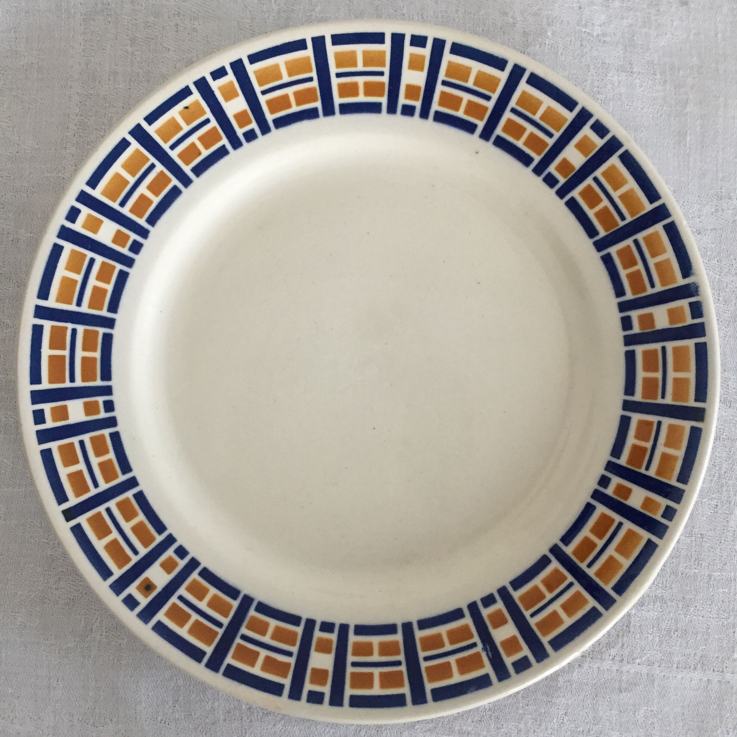 8 Badonviller dessert plates, Robinson series