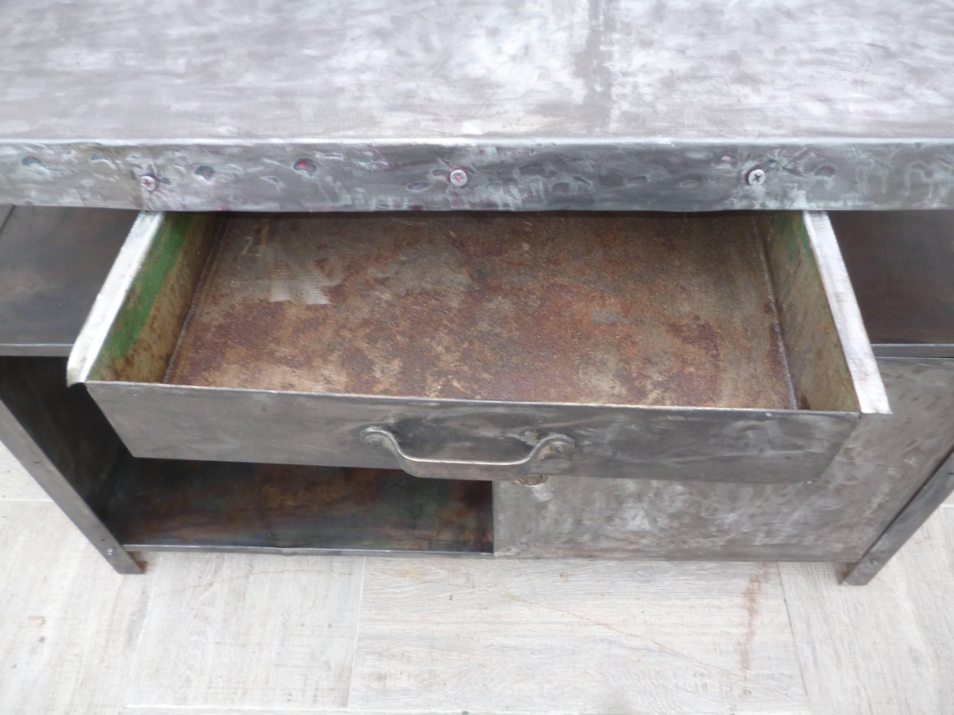 Industrial metal establishment