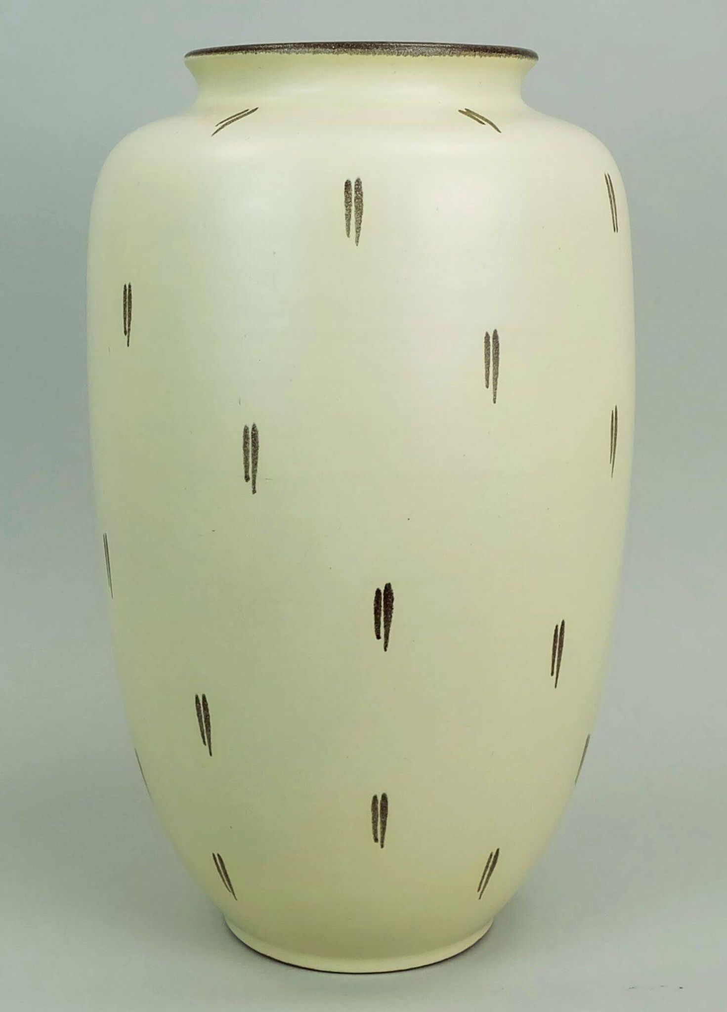 large mid century ceramic FLOOR VASE 1950s fritz van daalen, model 81/10A