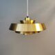 Une lampe suspendue danoise en laiton massif du milieu du siècle par Jo Hammerborg pour Fog & Mørup.
