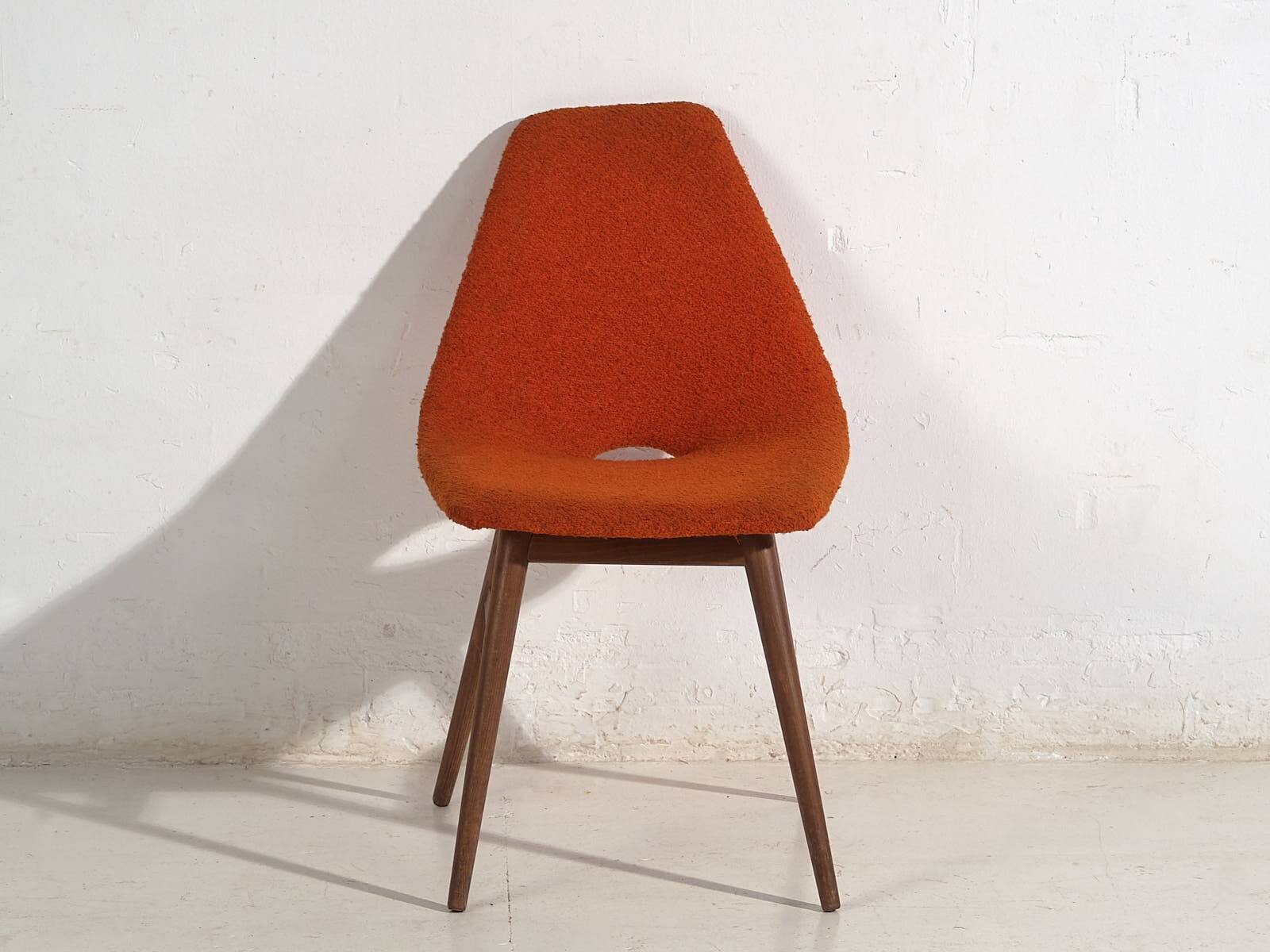 Chaise en bois et tissu orange, c.1960