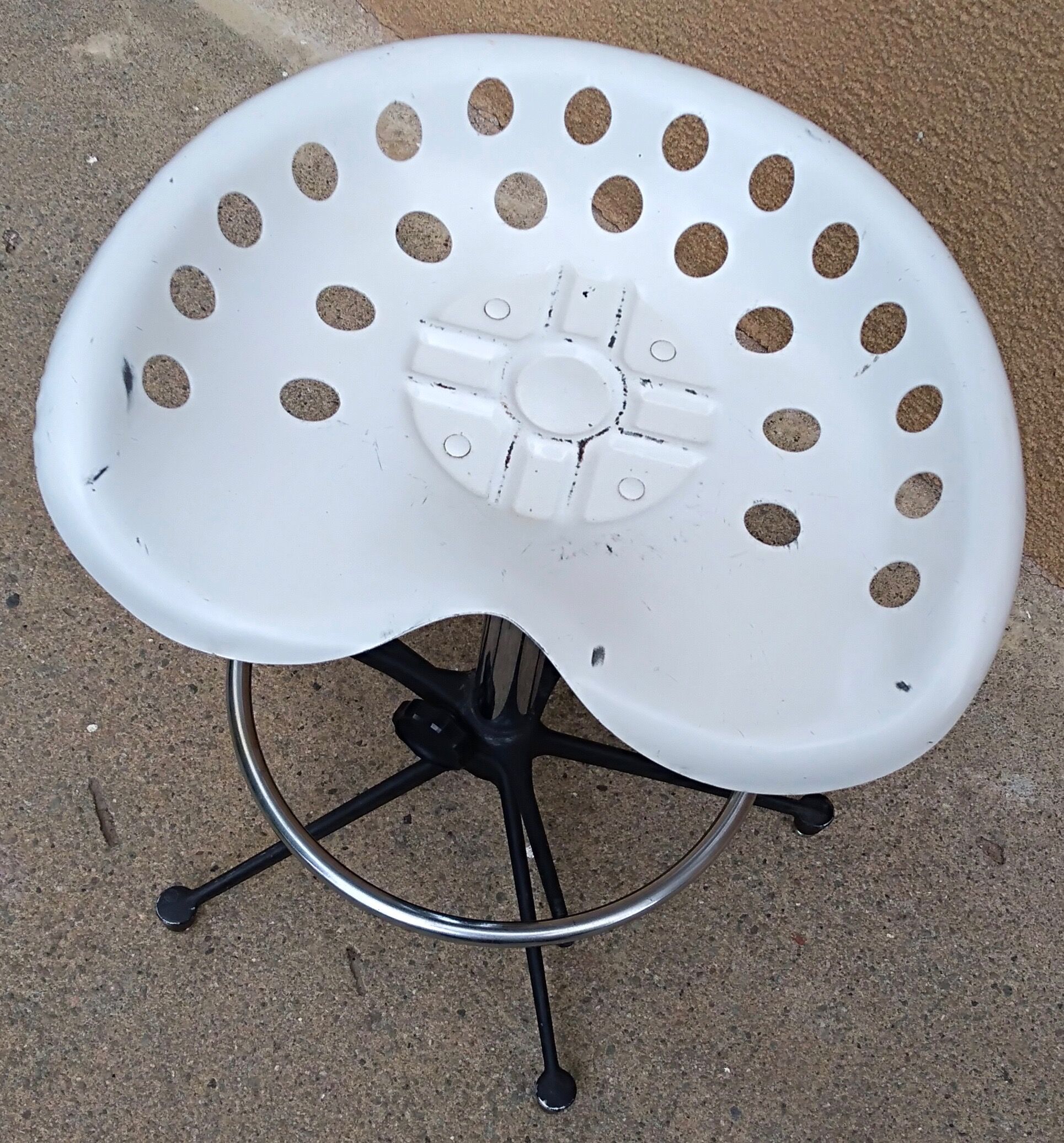 Mirima 70s adjustable "tractor" stool