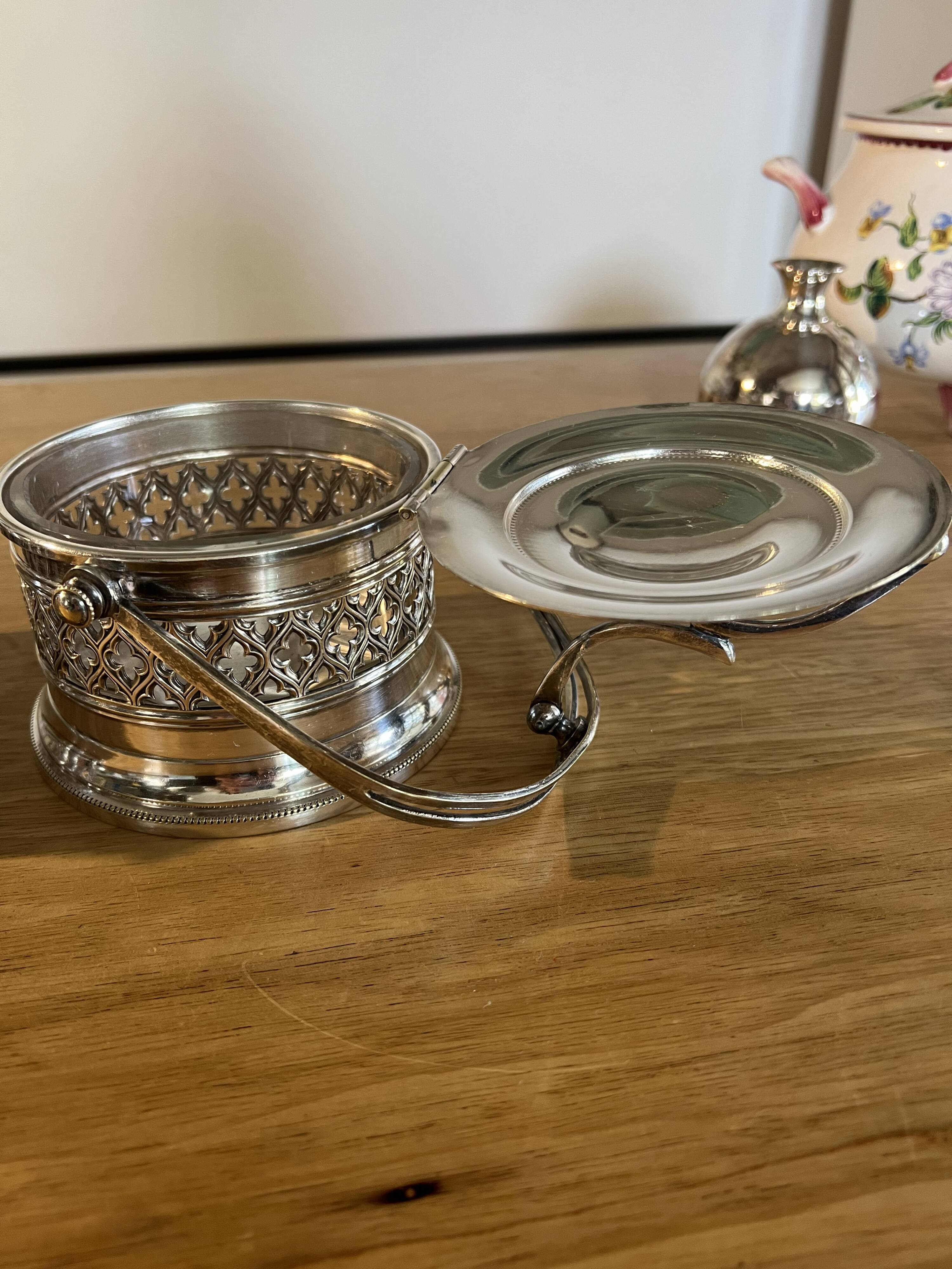 Silverware sugar bowls