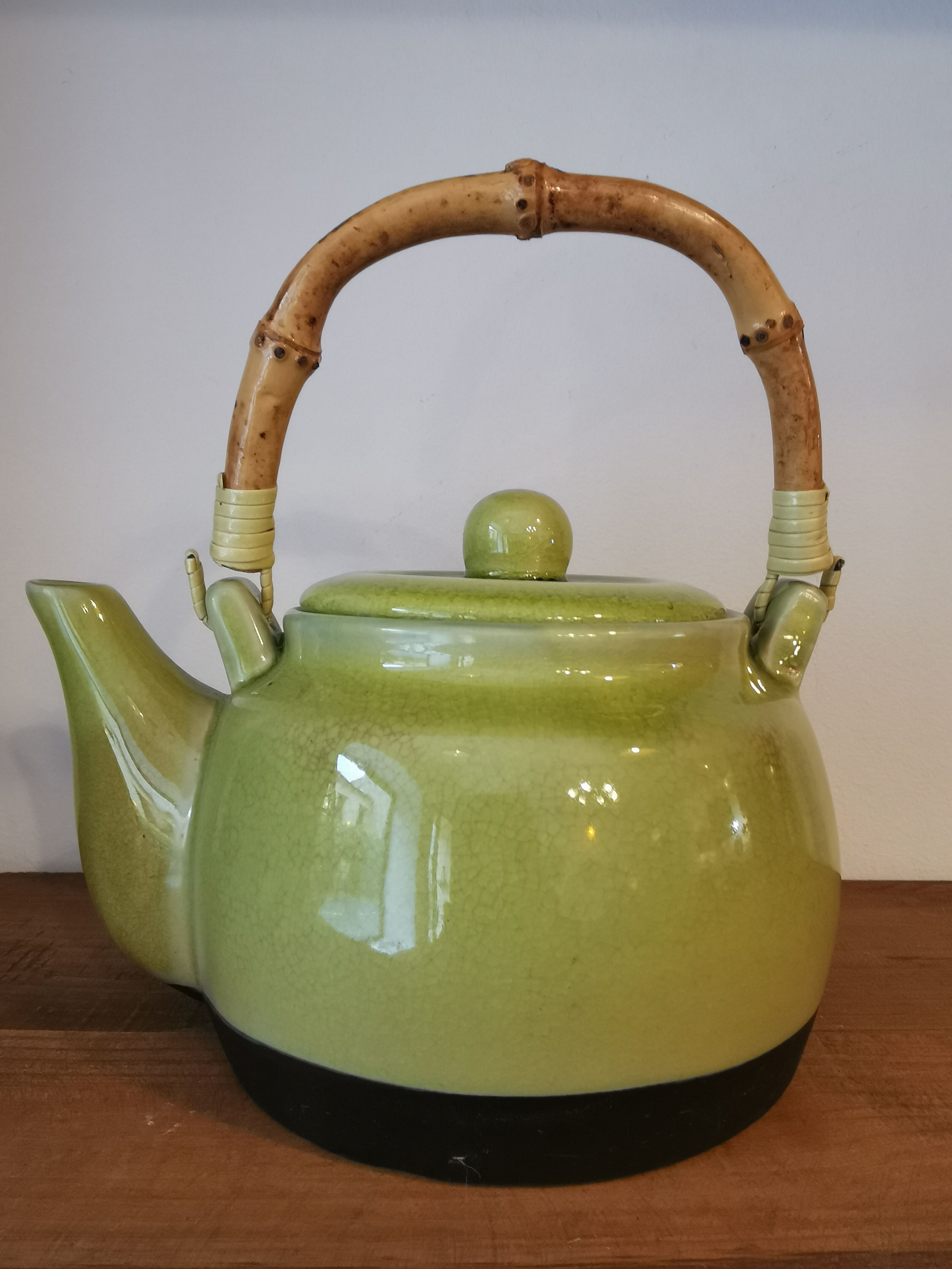 Teapot in glazed stoneware and bamboo