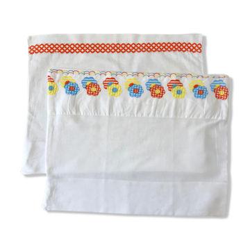 Duo de taies d'oreiller brodées bébé vintage années 70