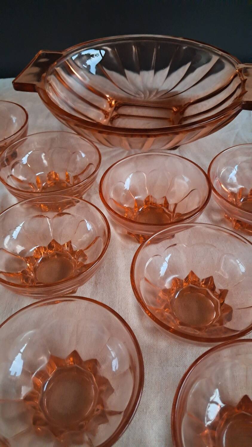Salad bowl and small bowls
