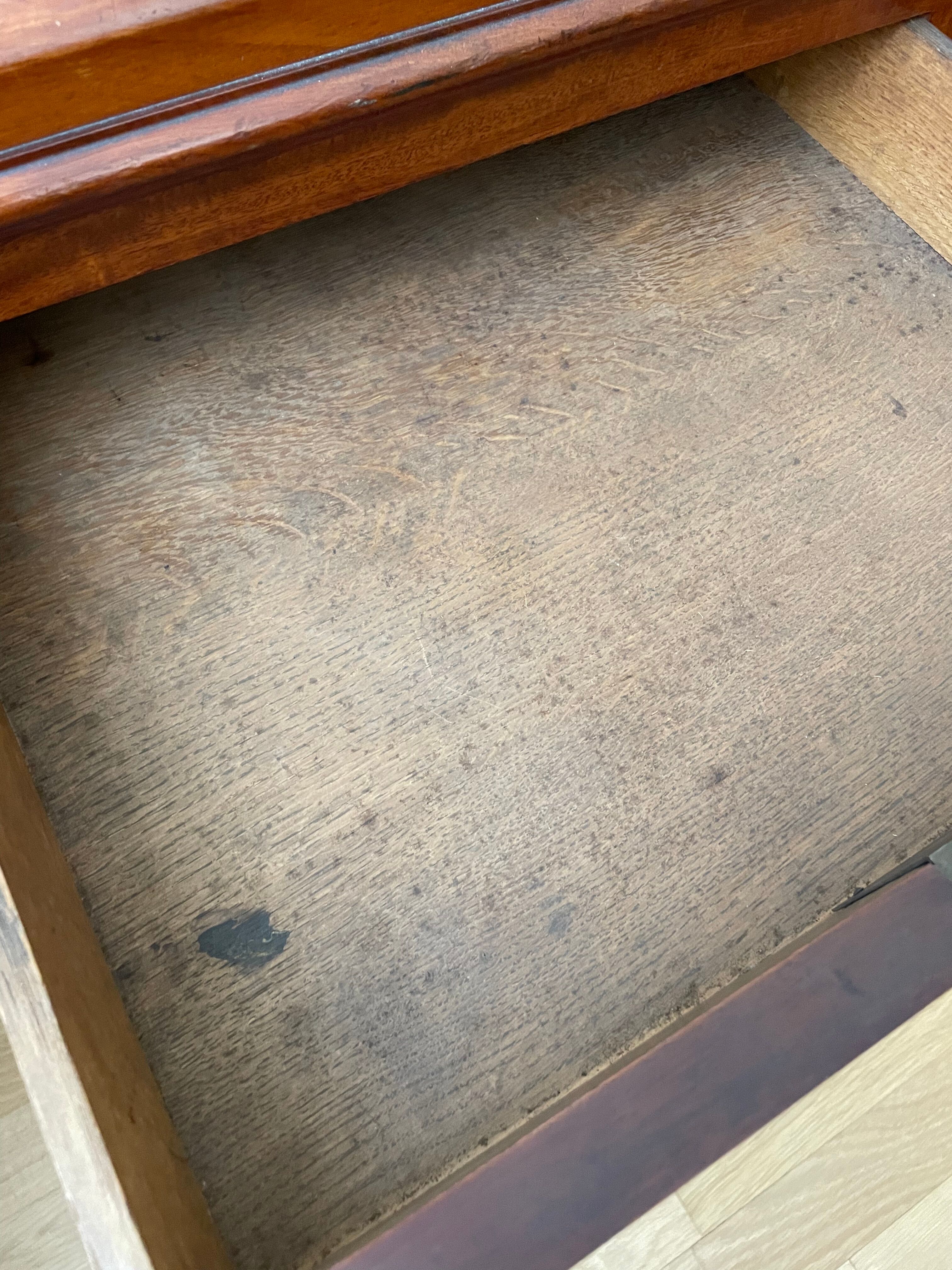 Stepped office XIXth