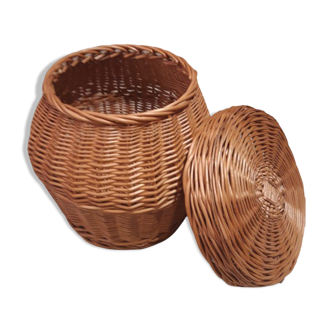 Wicker pouf box