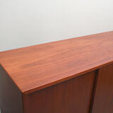 1960s sidebaord / highboard in teak with sliding doors