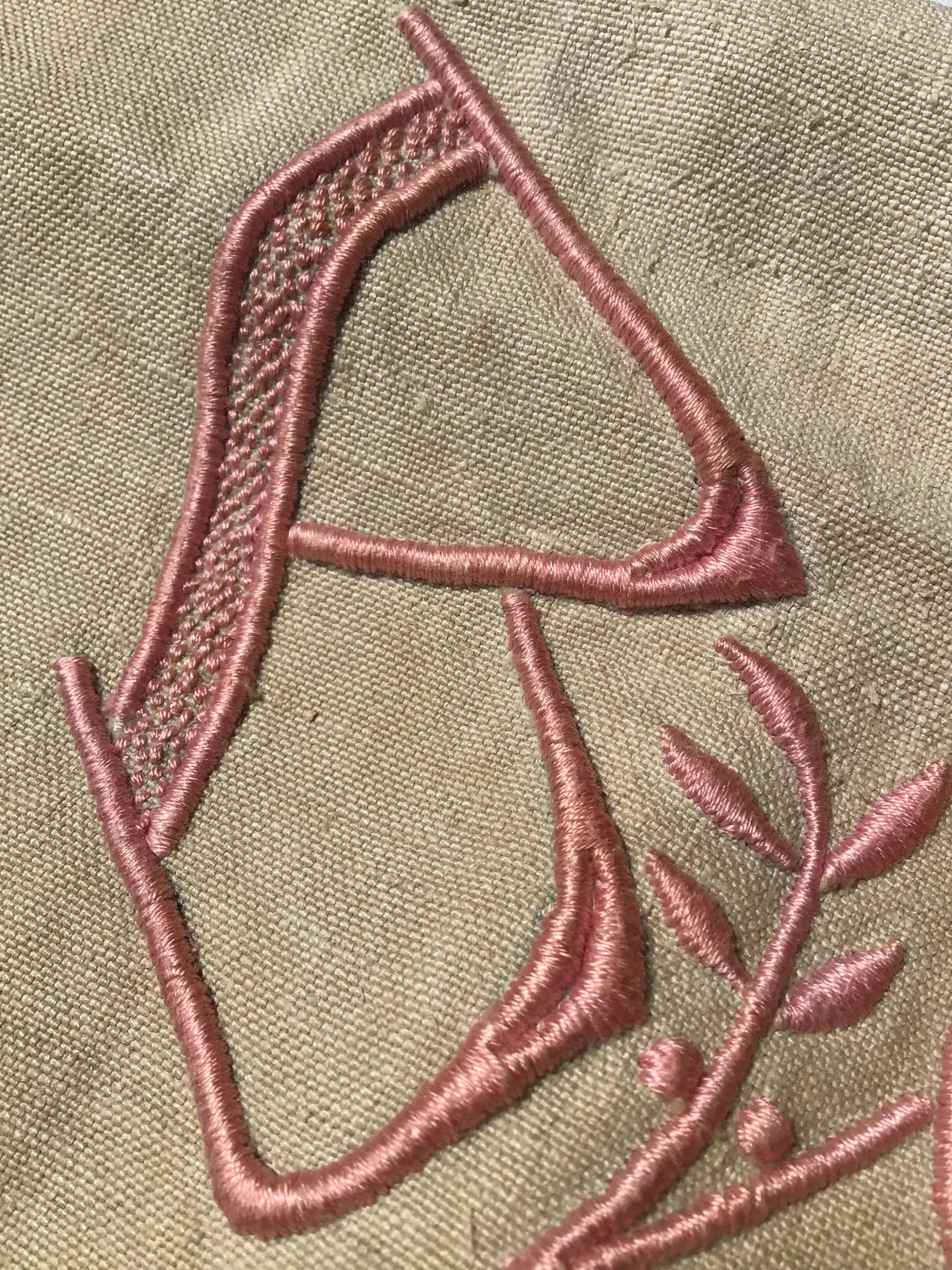 Sheet 2 places linen new embroidered BD pink dark beige canvas