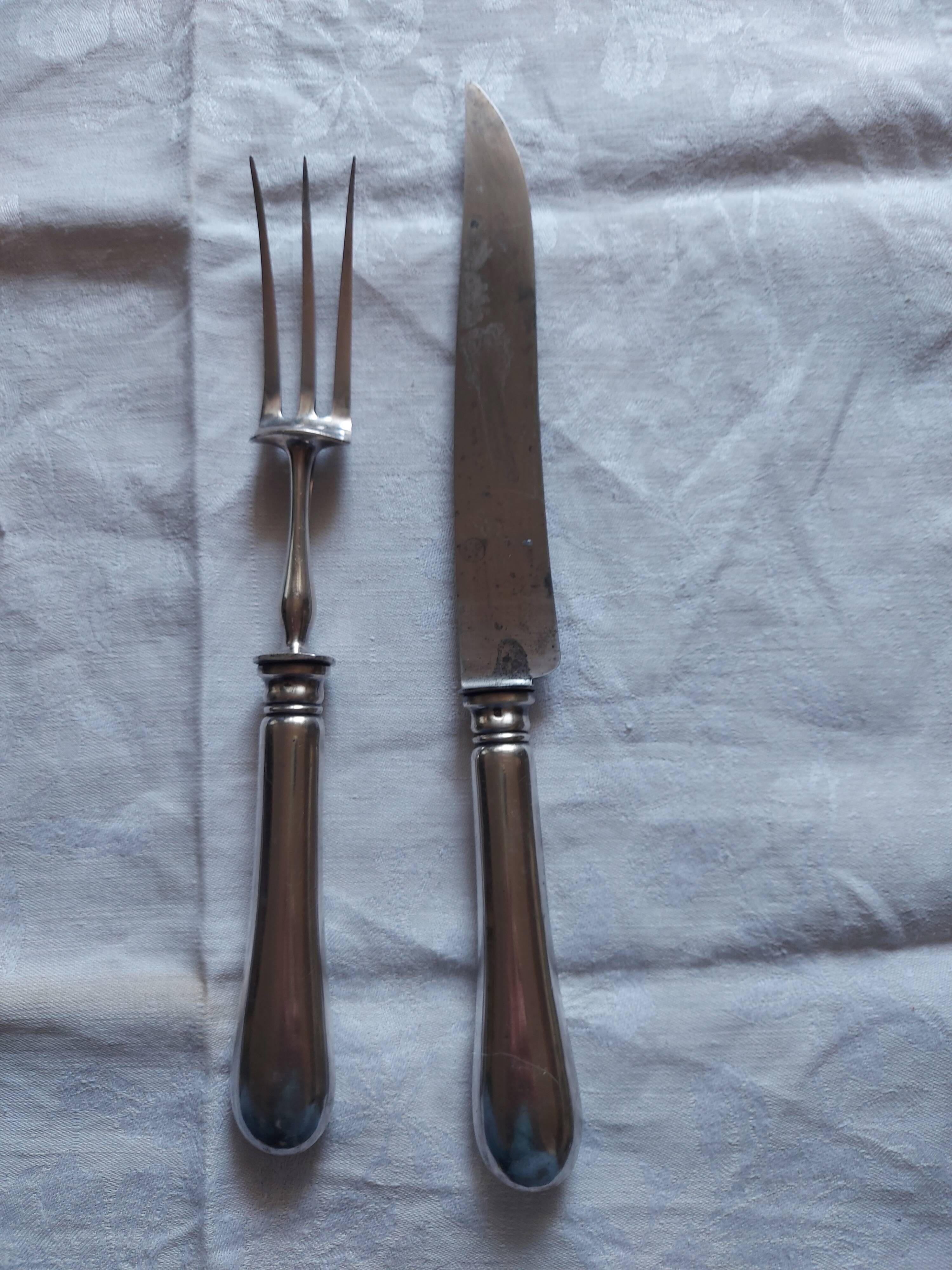 Monogrammed leg service, Ravinet d'Enfer