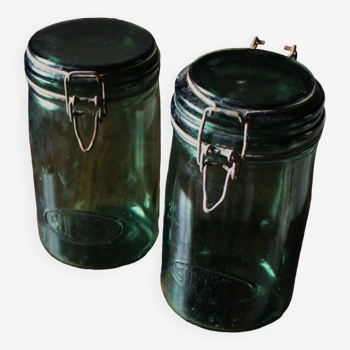 A set of 2 Solidex 1.5 L green glass jars