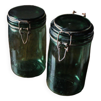 A set of 2 Solidex 1.5 L green glass jars