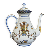 Faience vase from Gien, Renaissance decoration, late 19th century.