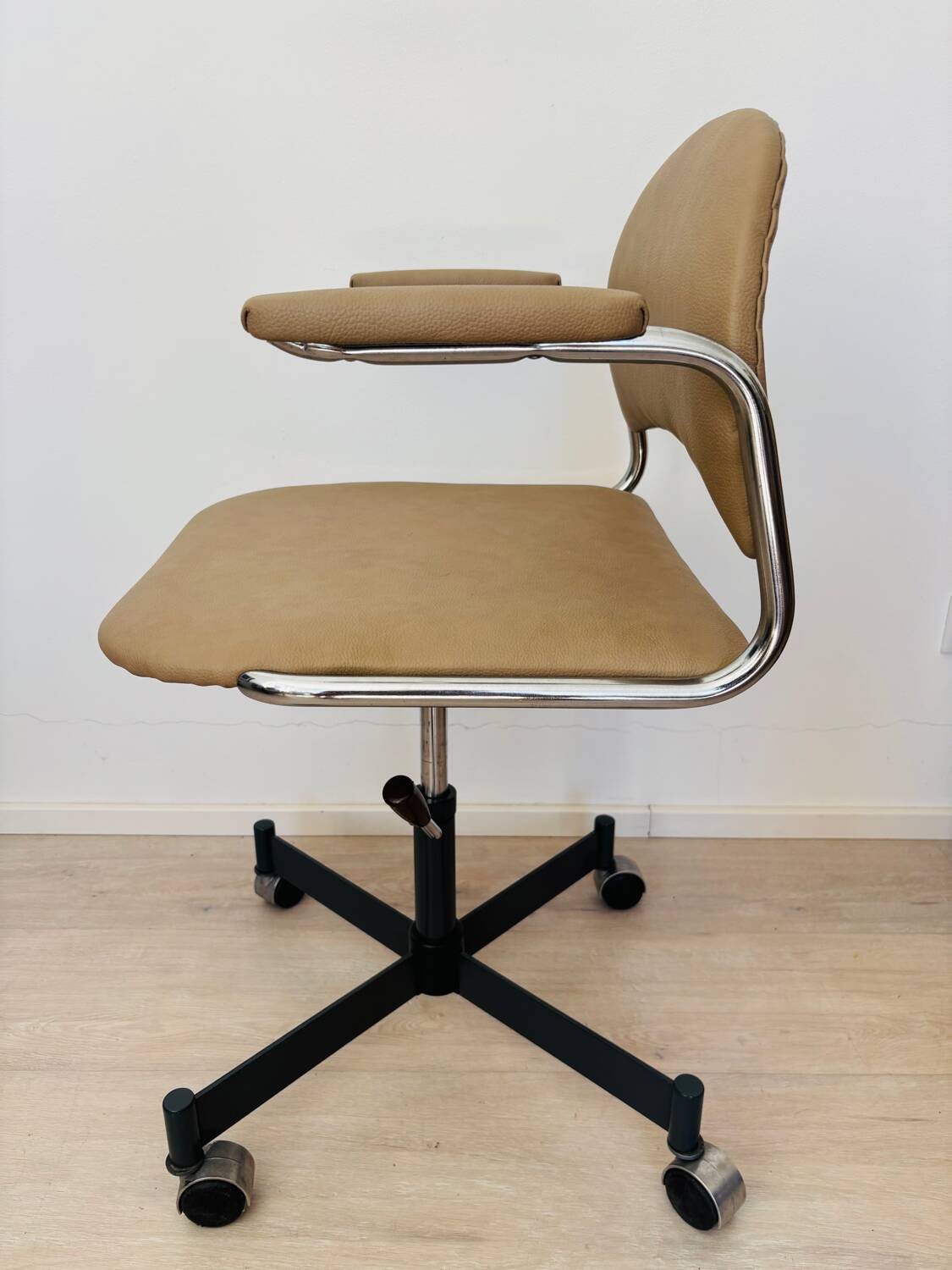 Fully Restored Vintage Office Chair by Kovona, Czechoslovakia 1979’s