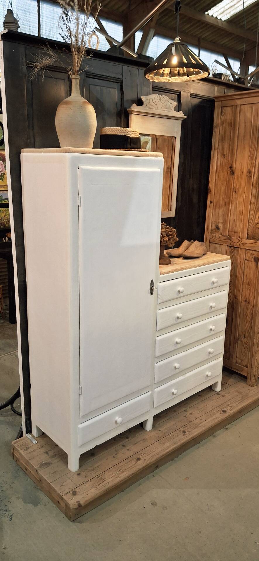 Asymmetrical wardrobe