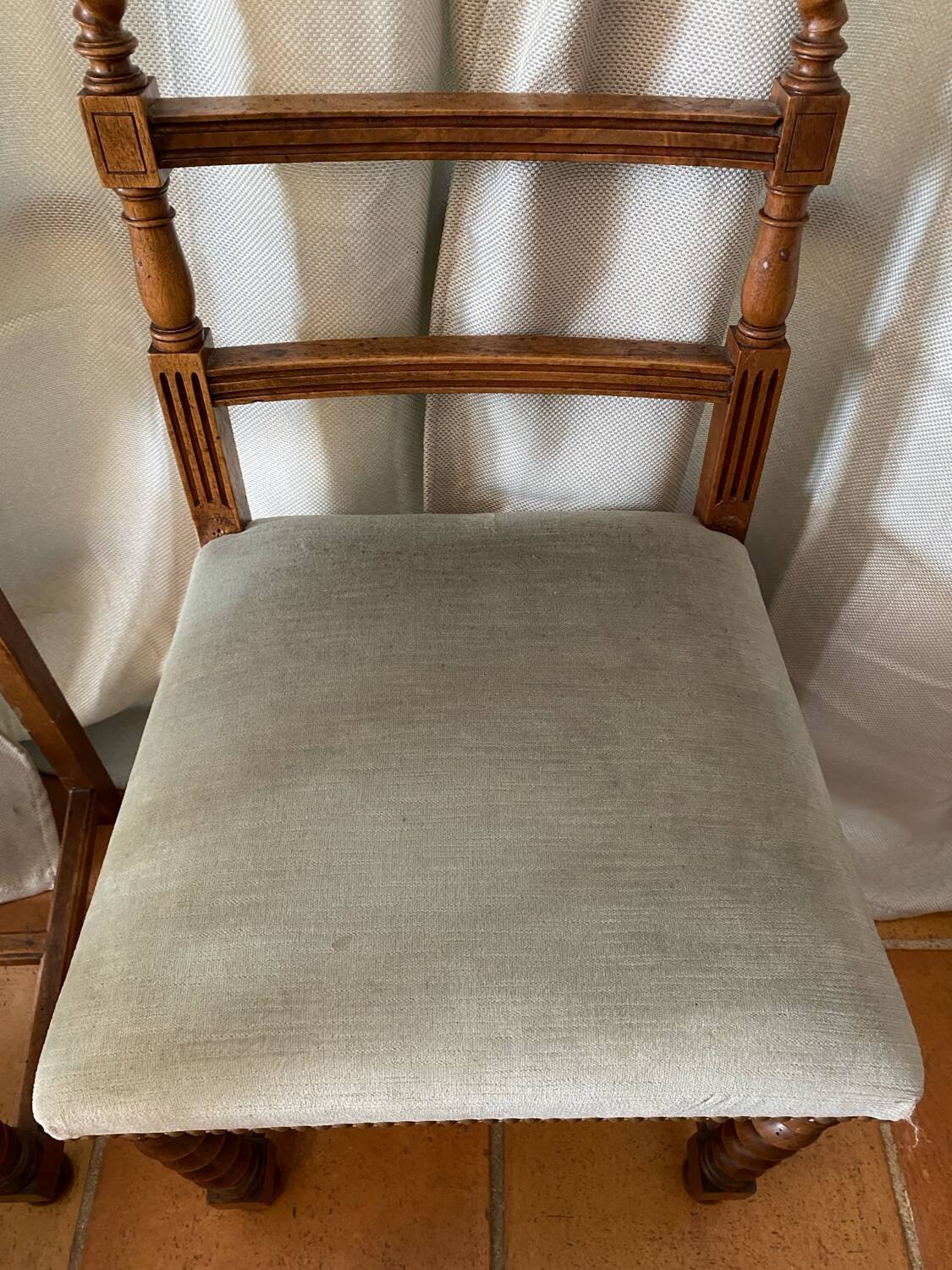 Six turned wooden chairs