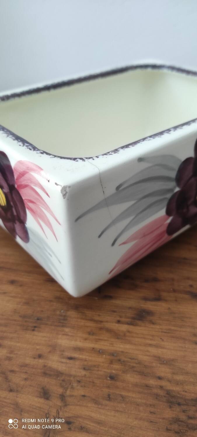 Biscuit or candy box