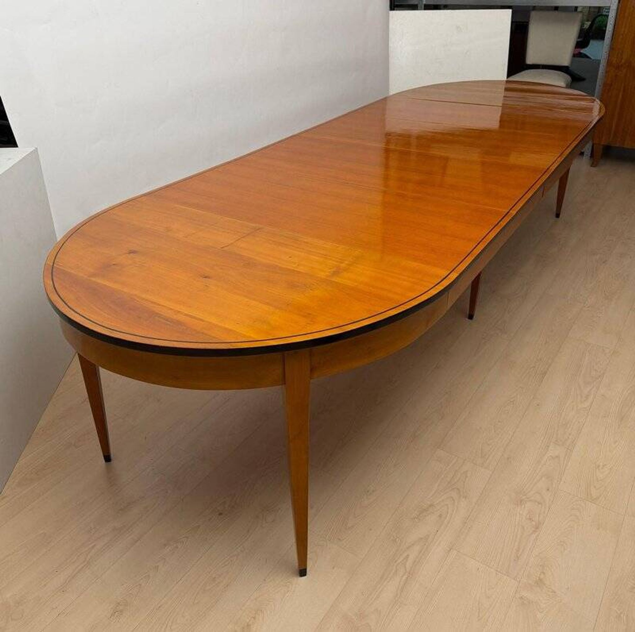 Table Biedermeier extensible en bois de cerisier, sud de l'Allemagne, 1880