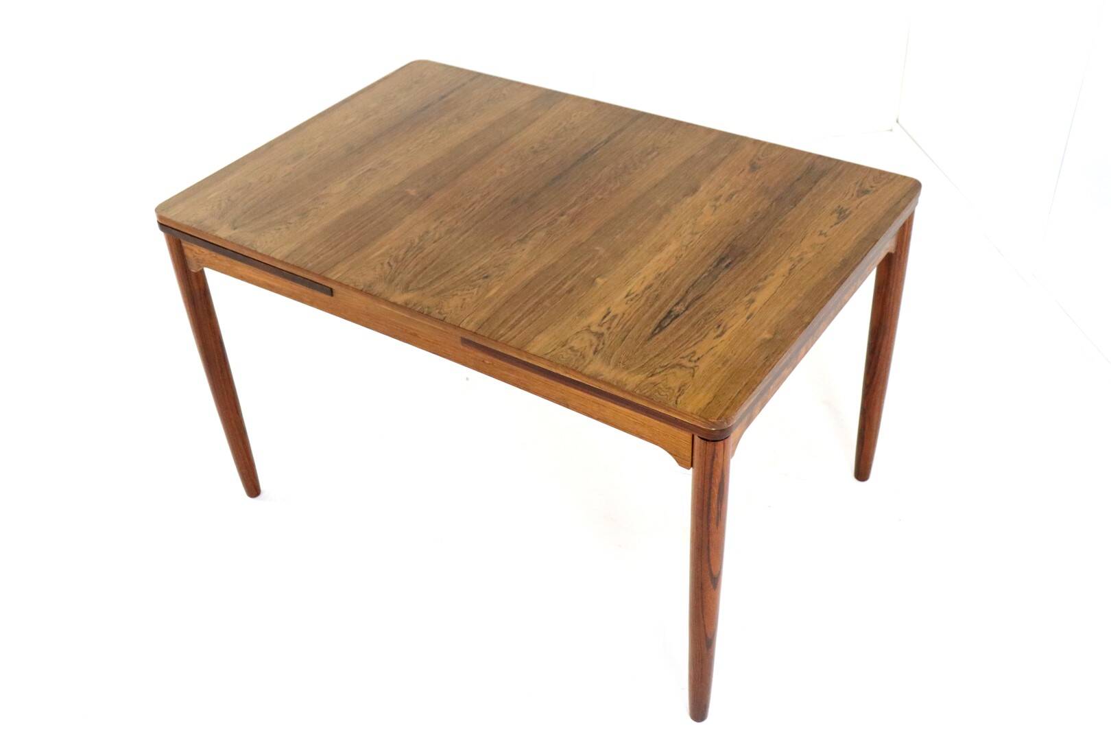 Extendable rectangular dining table in rosewood 'Emmedingen'