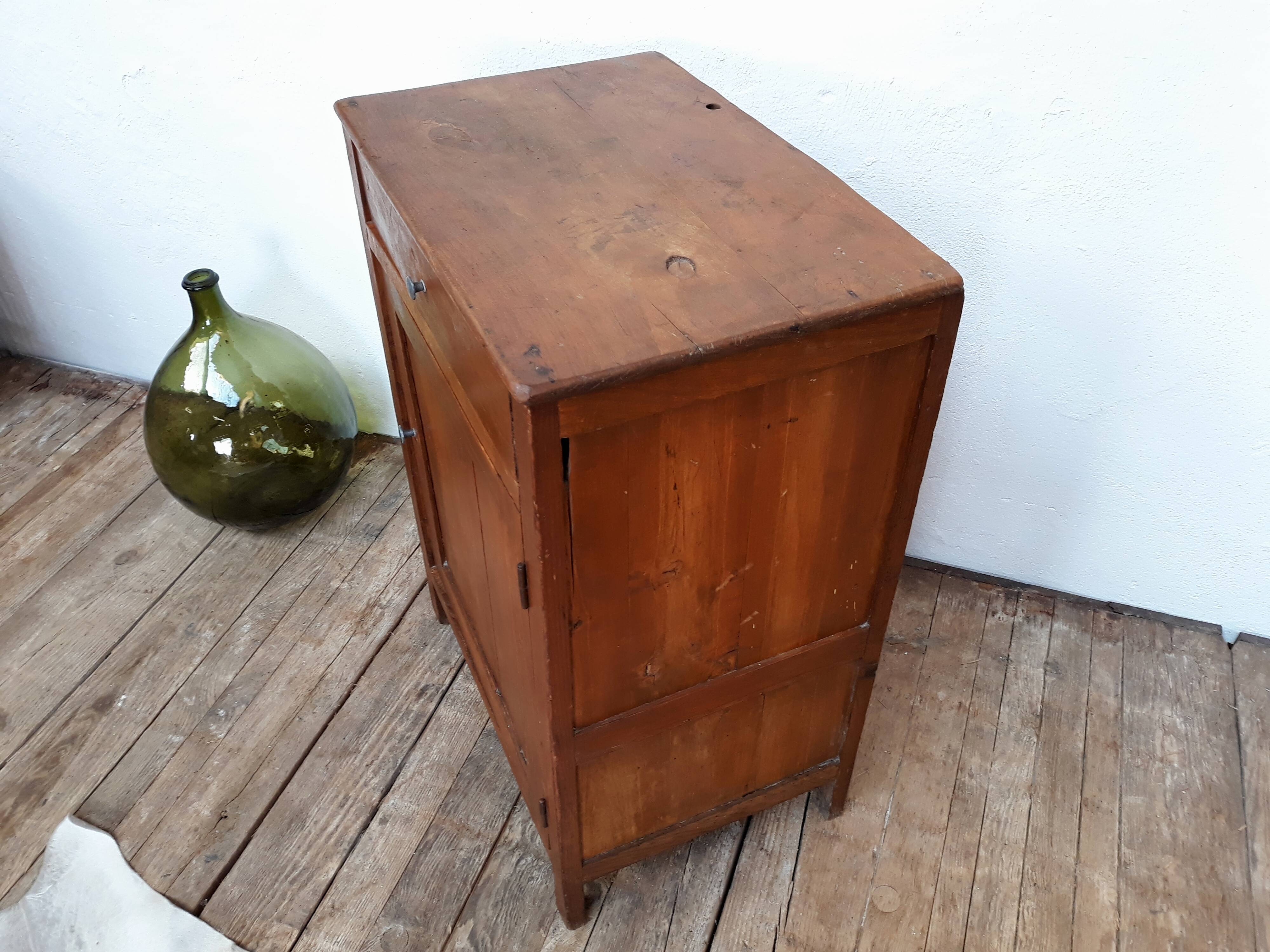 Small buffet, Paris 1950