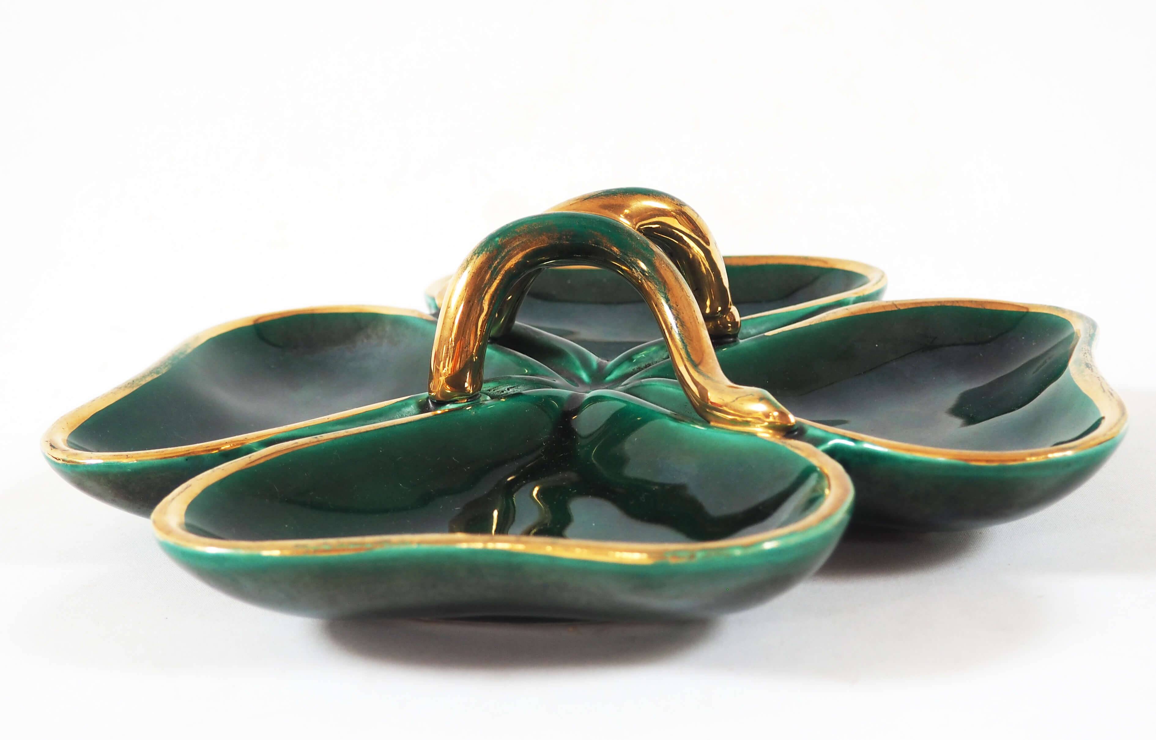 Green clover earthenware dish