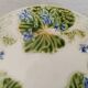 Assiette Ancienne en Barbotine Décor Floral et Feuillage Vert