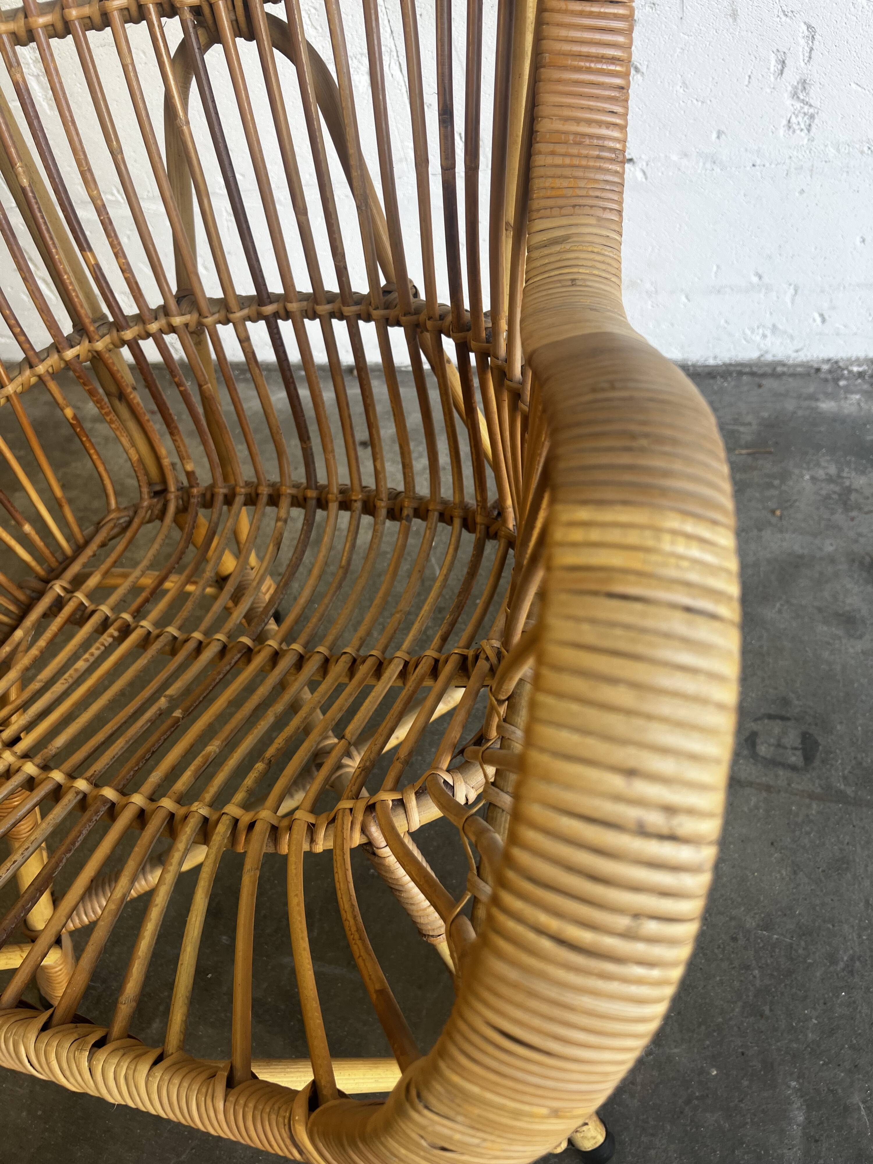 Vintage wicker chair/single seat/armchair