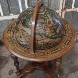 Globe Bar