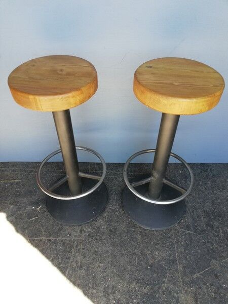 Pair 2 bar stool metal and wood