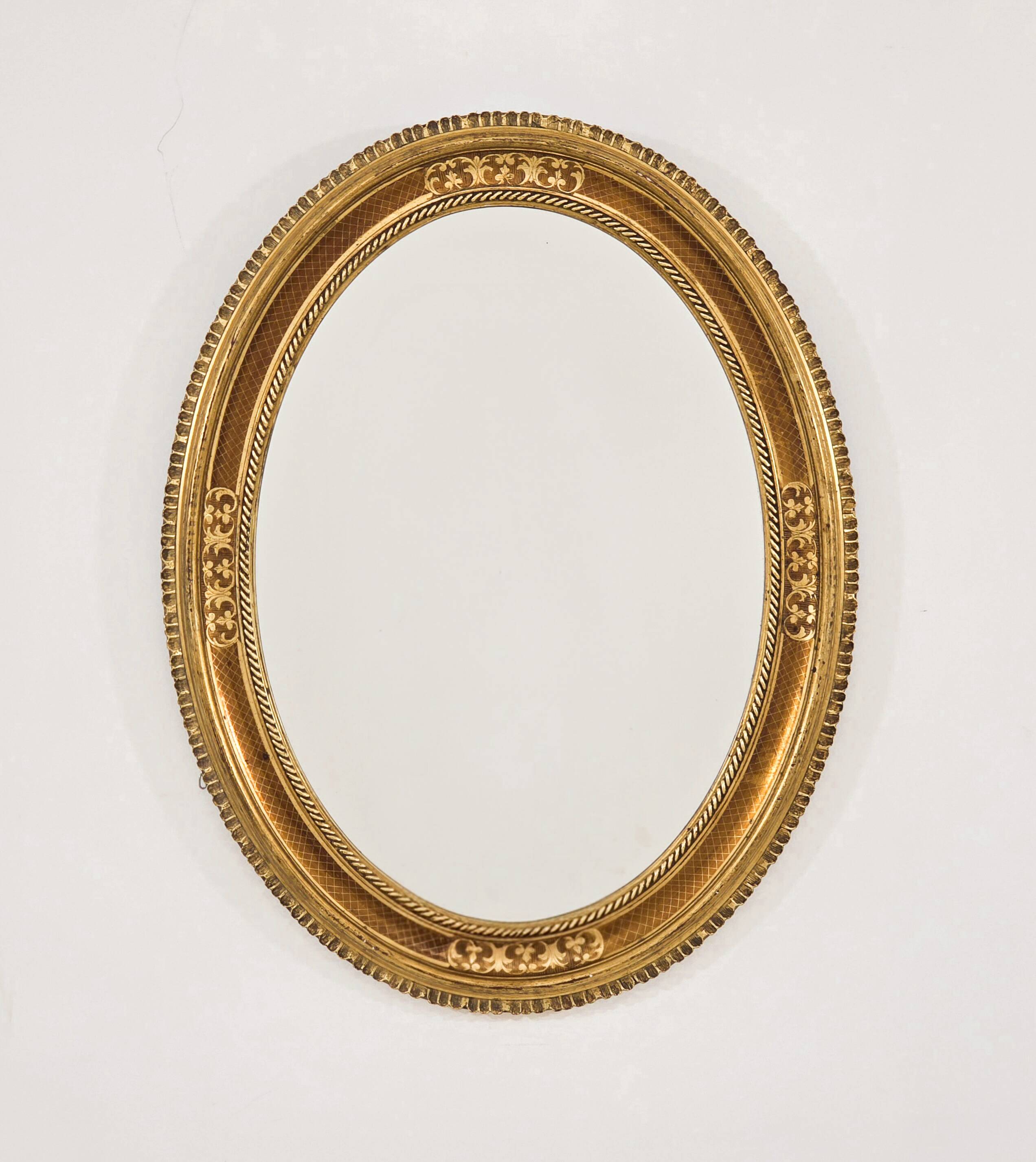 Paire de miroirs médaillon de style Louis XV