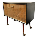 Bar cabinet with compass feet