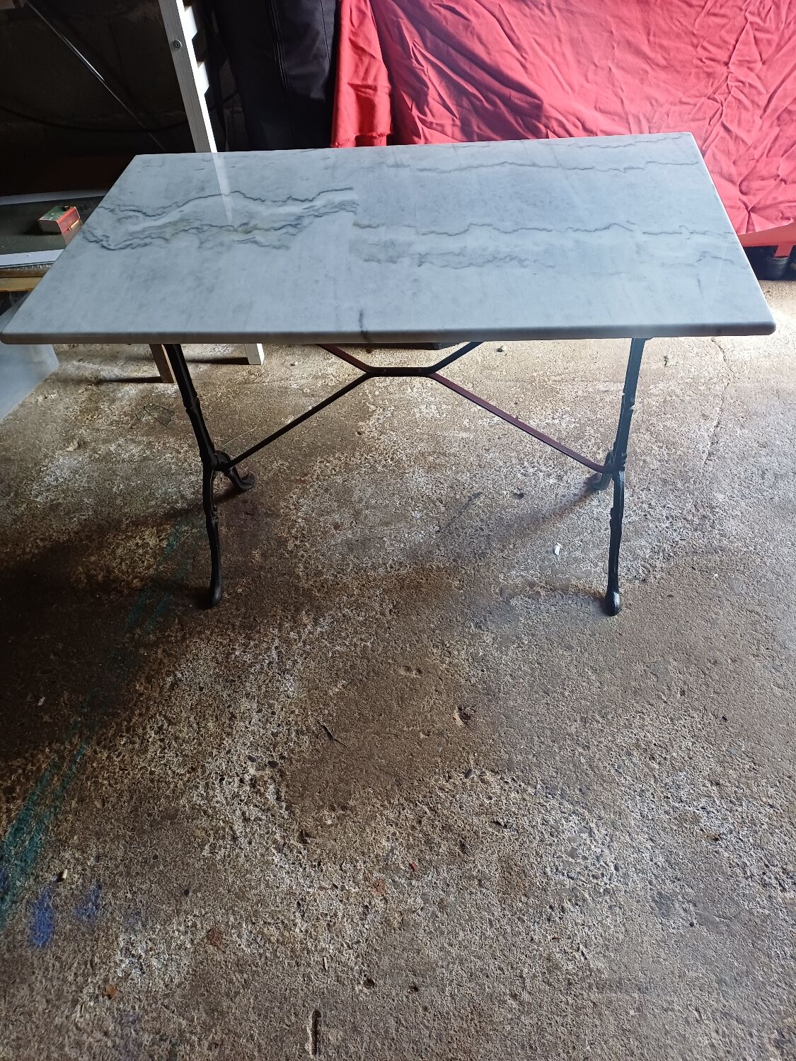Bistro table marble and wrought iron