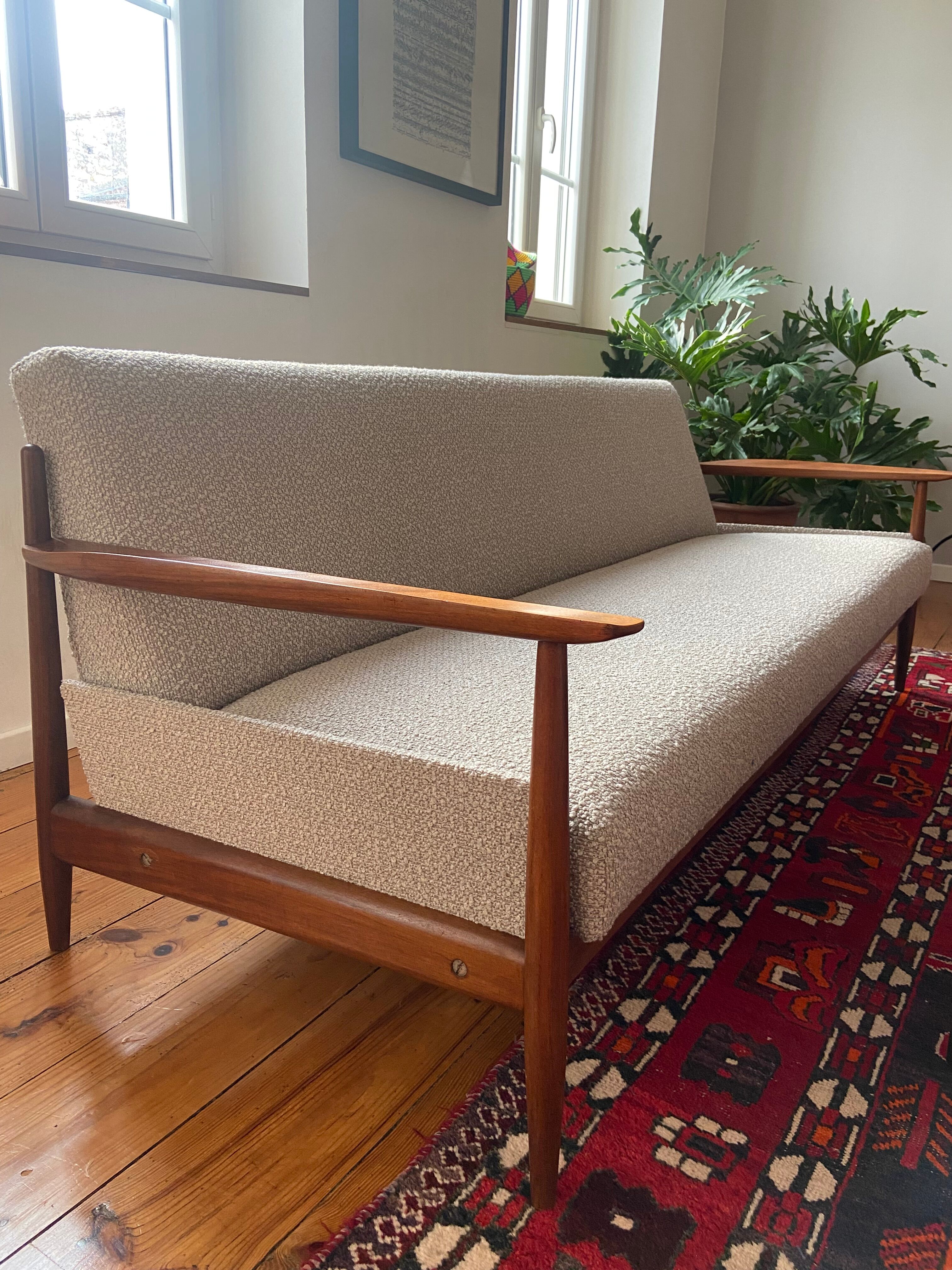 Scandinavian convertible bench