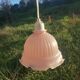 Baladeuse vintage en verre moulé rose