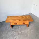 Meuble d’appoint bas style Perriand