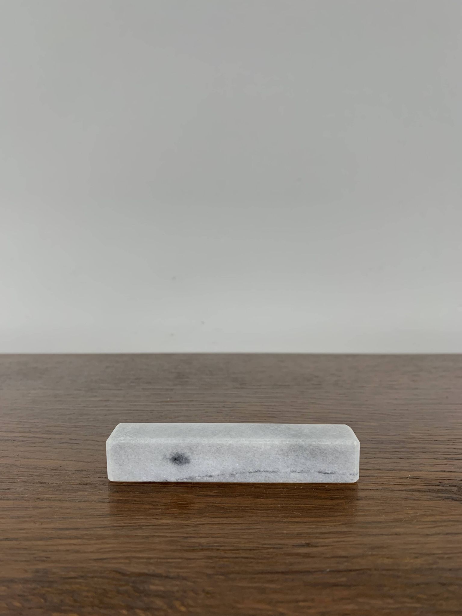 Lot de 8 portes-couteaux en marbre blanc