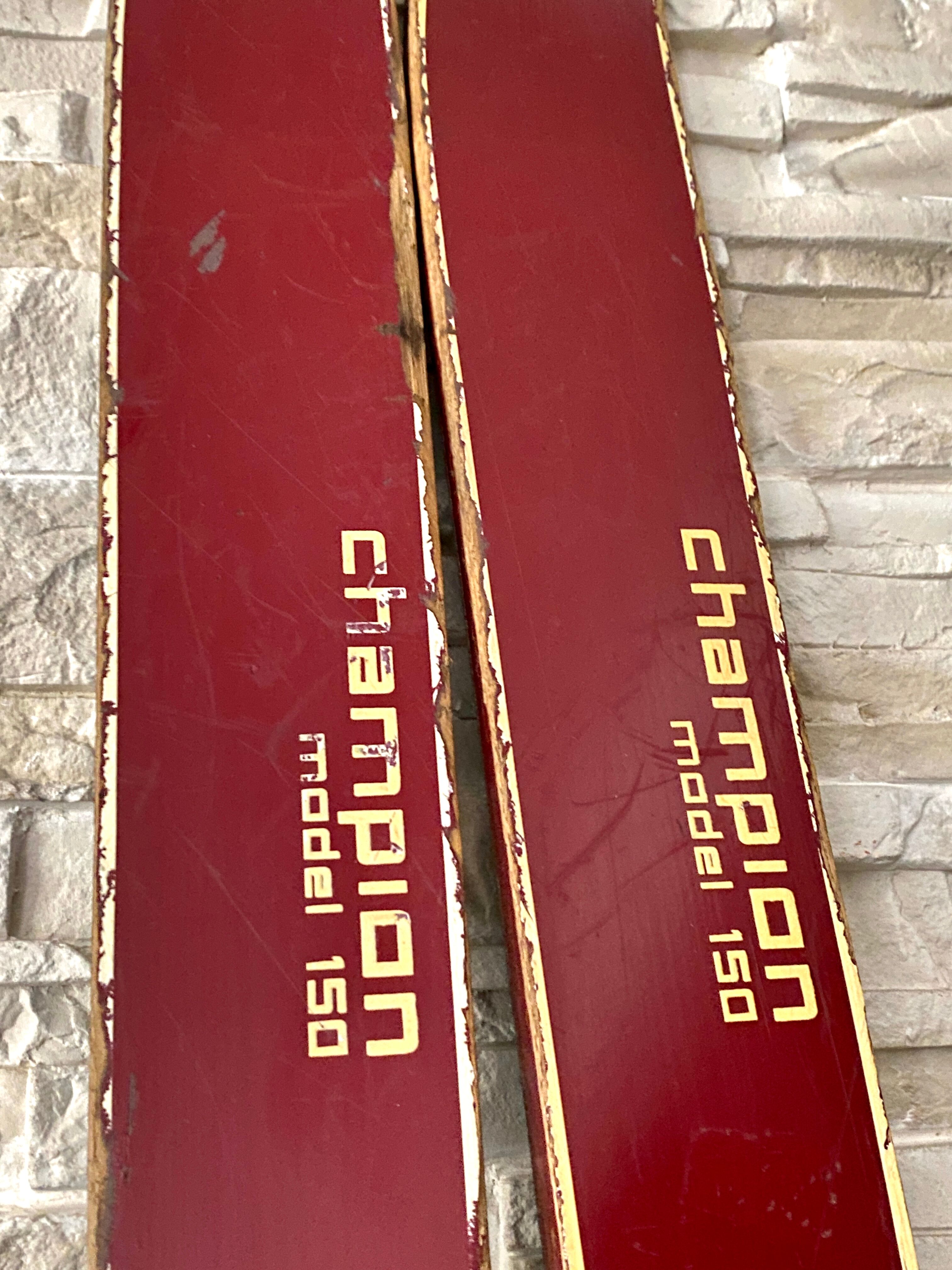 Paire de ski vintage en bois