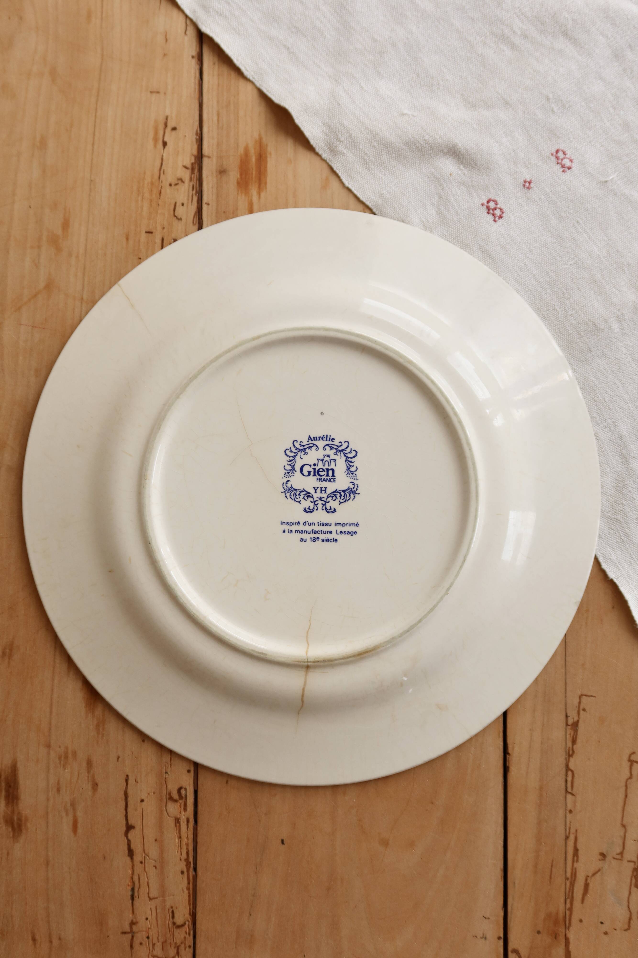 Old Gien Aurélie plate – Ivory earthenware with Lesage fabric pattern