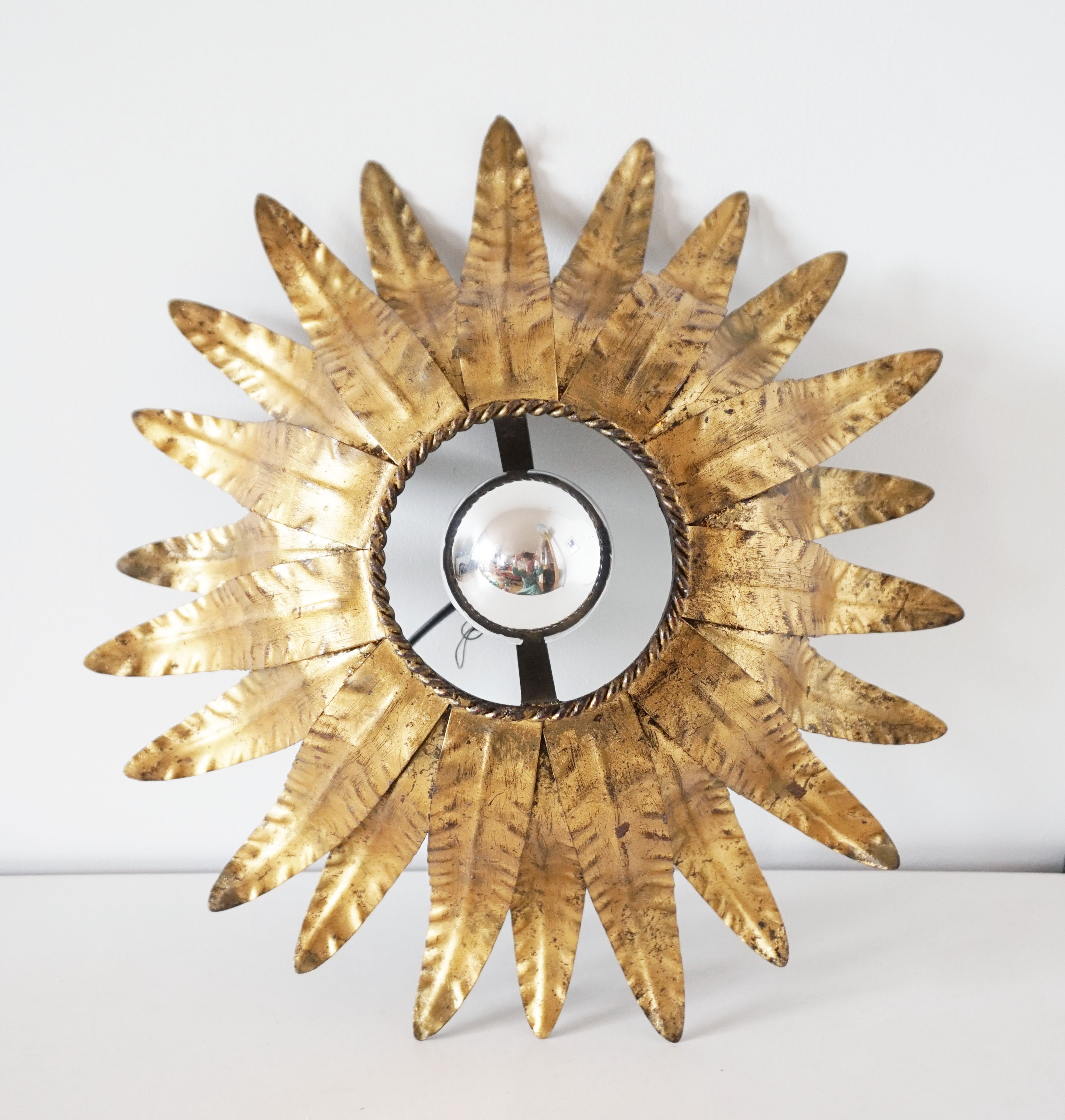 Wall lamp or ceiling lamp flower in gilded metal