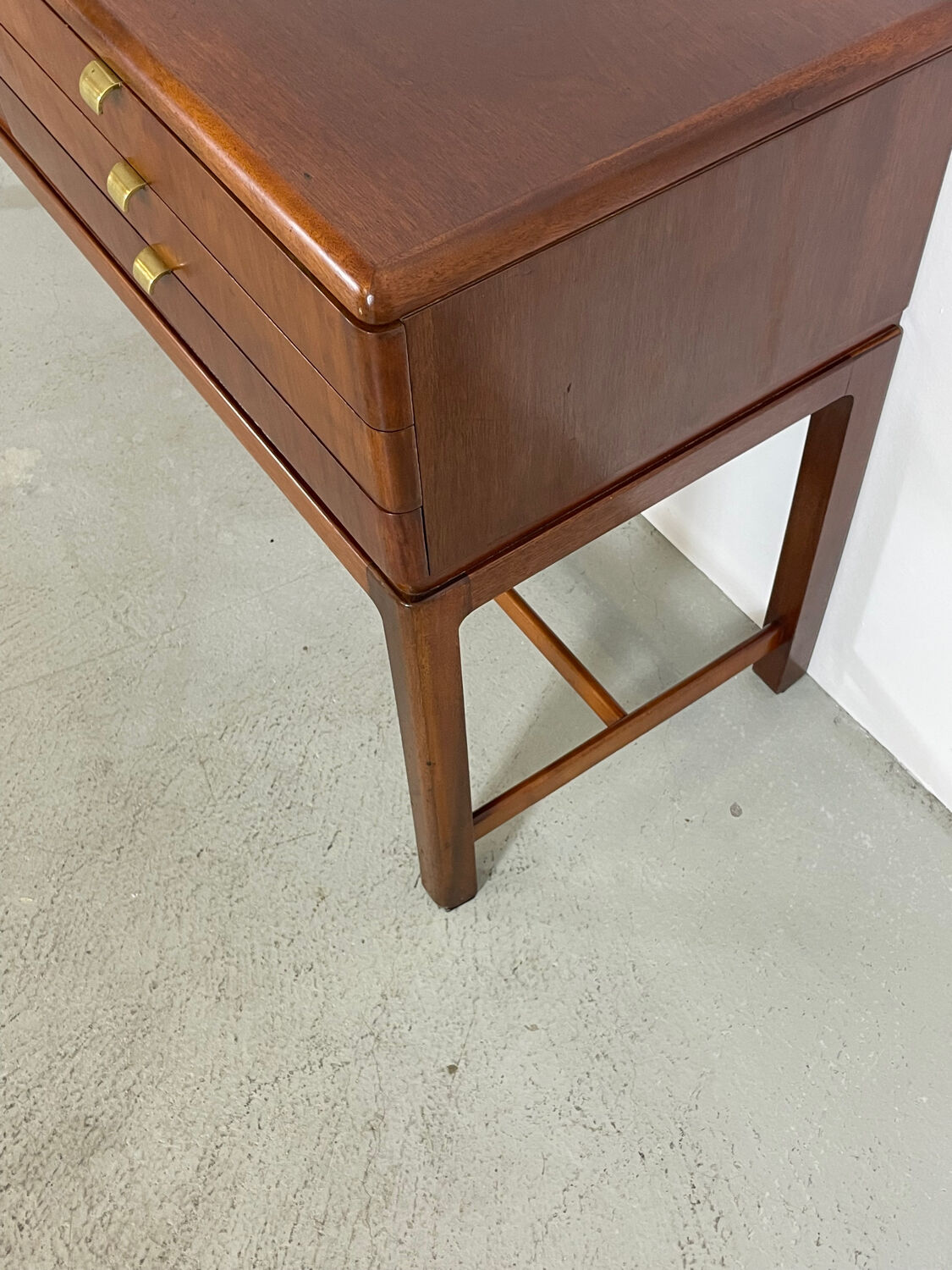 Danish console with drawers in mahogany 1940s