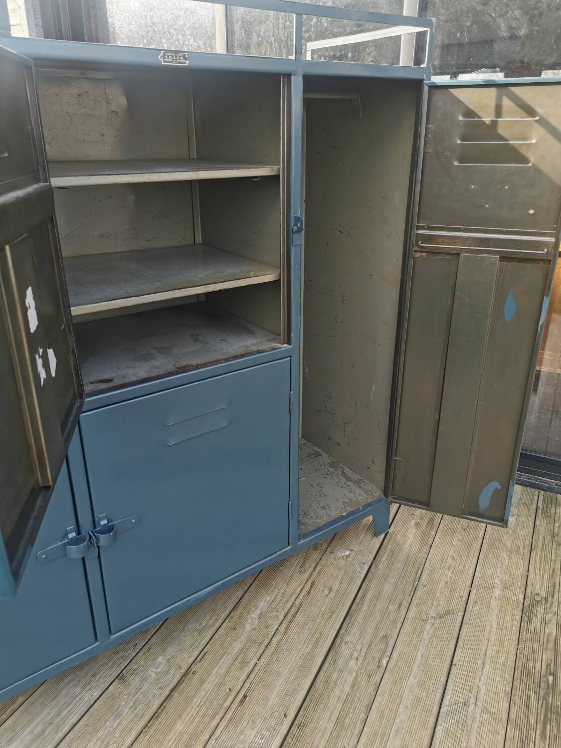 SOLFA metal locker room for mates