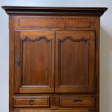 Cabinet in walnut of the nineteenth century