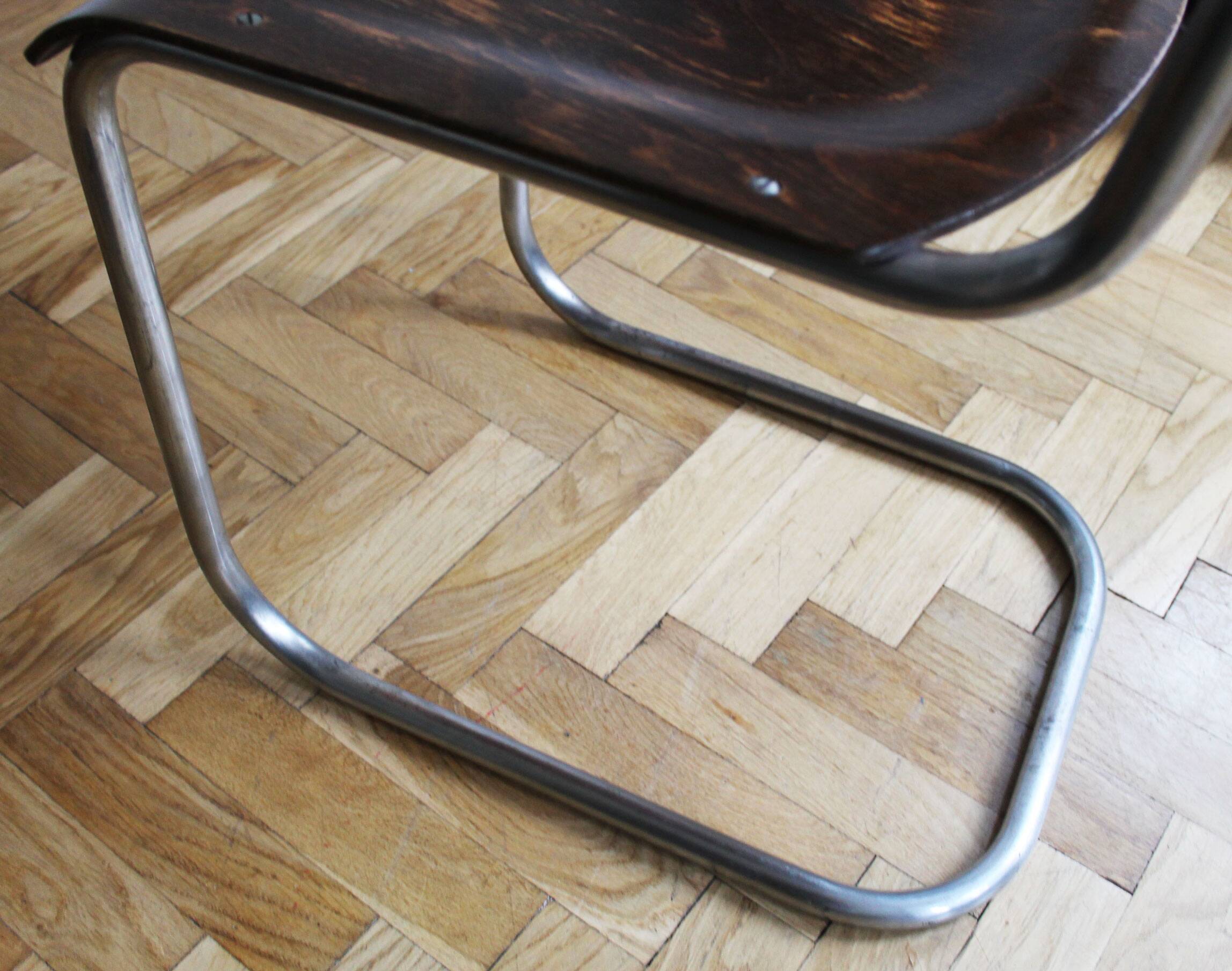 Modernist Cantilever Chair