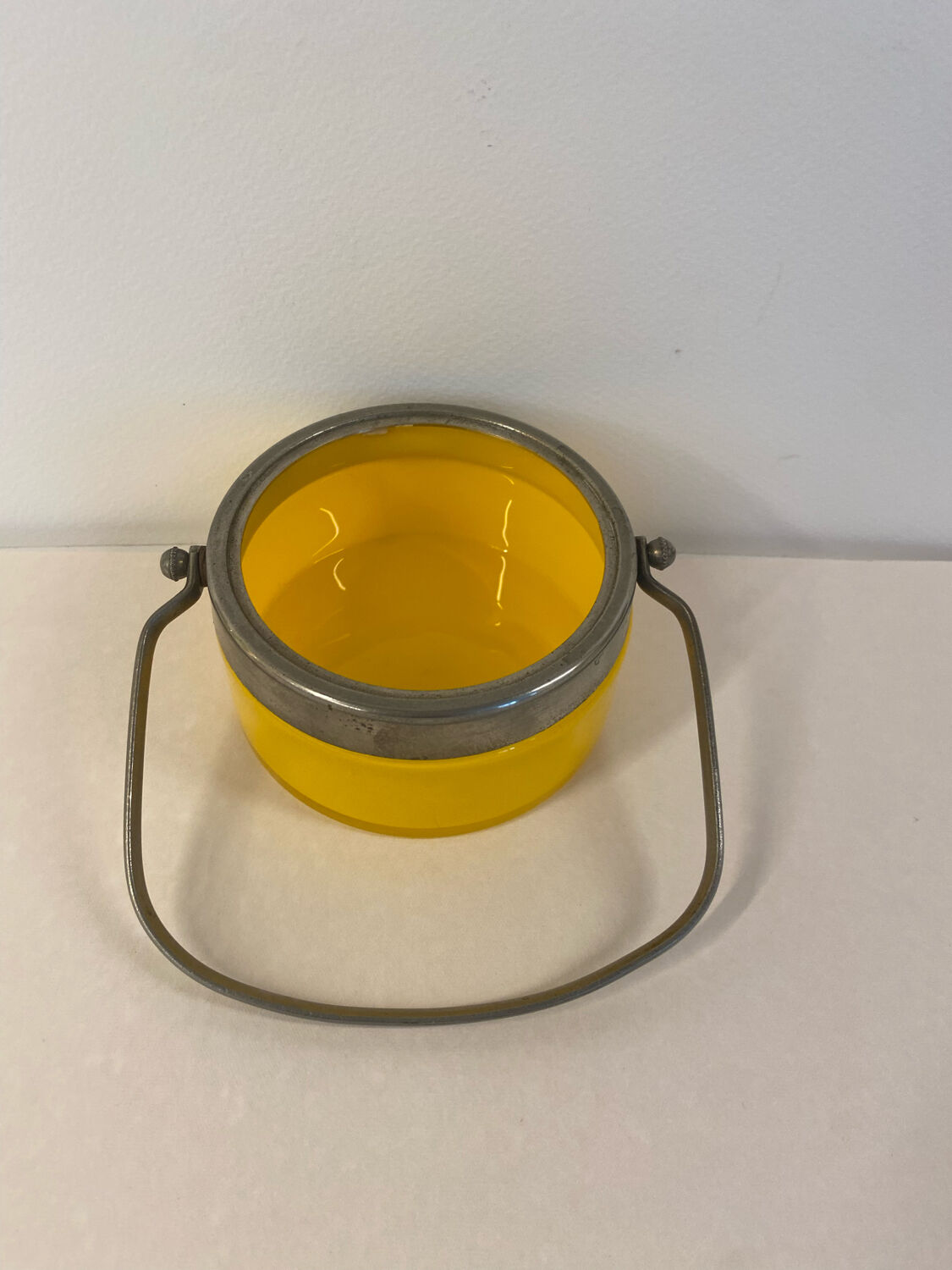 Vide poche jaune années 70