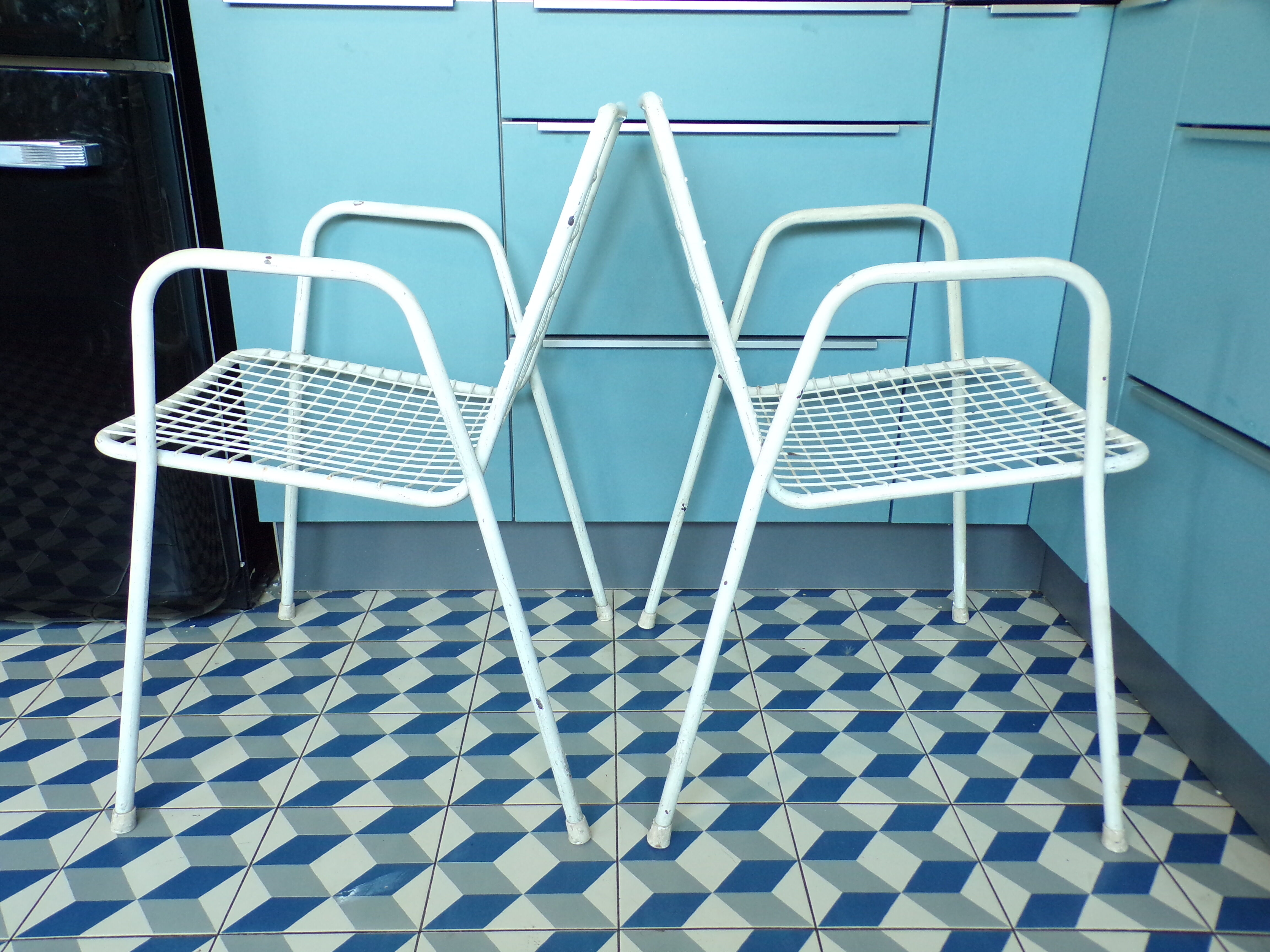 Paire de fauteuils Emu Rio