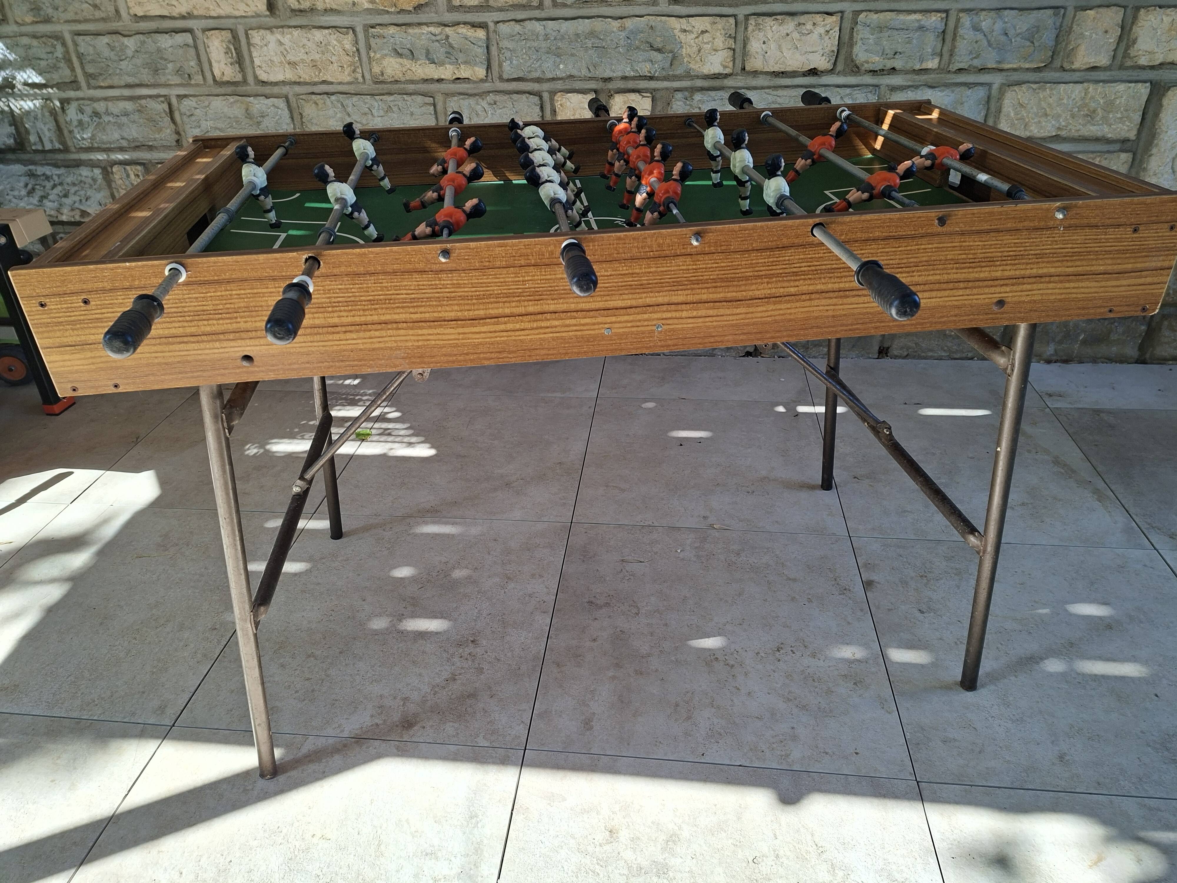 Vintage Plastobois foosball table – 70s/80s with retro charm and in its original condition.