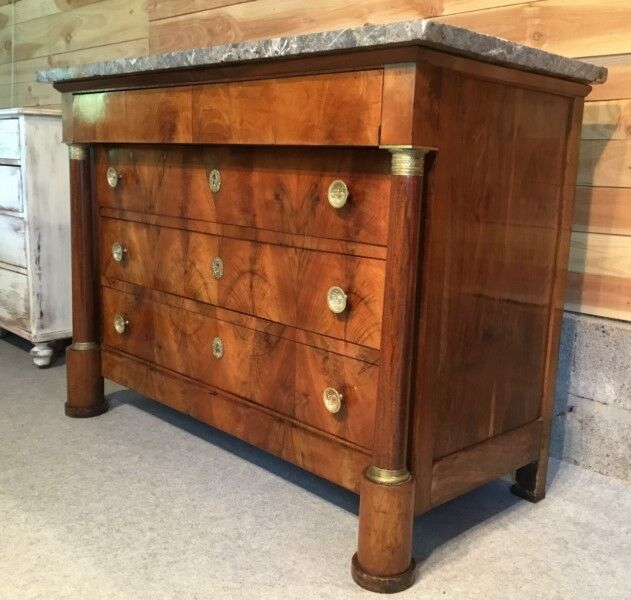 Empire dresser