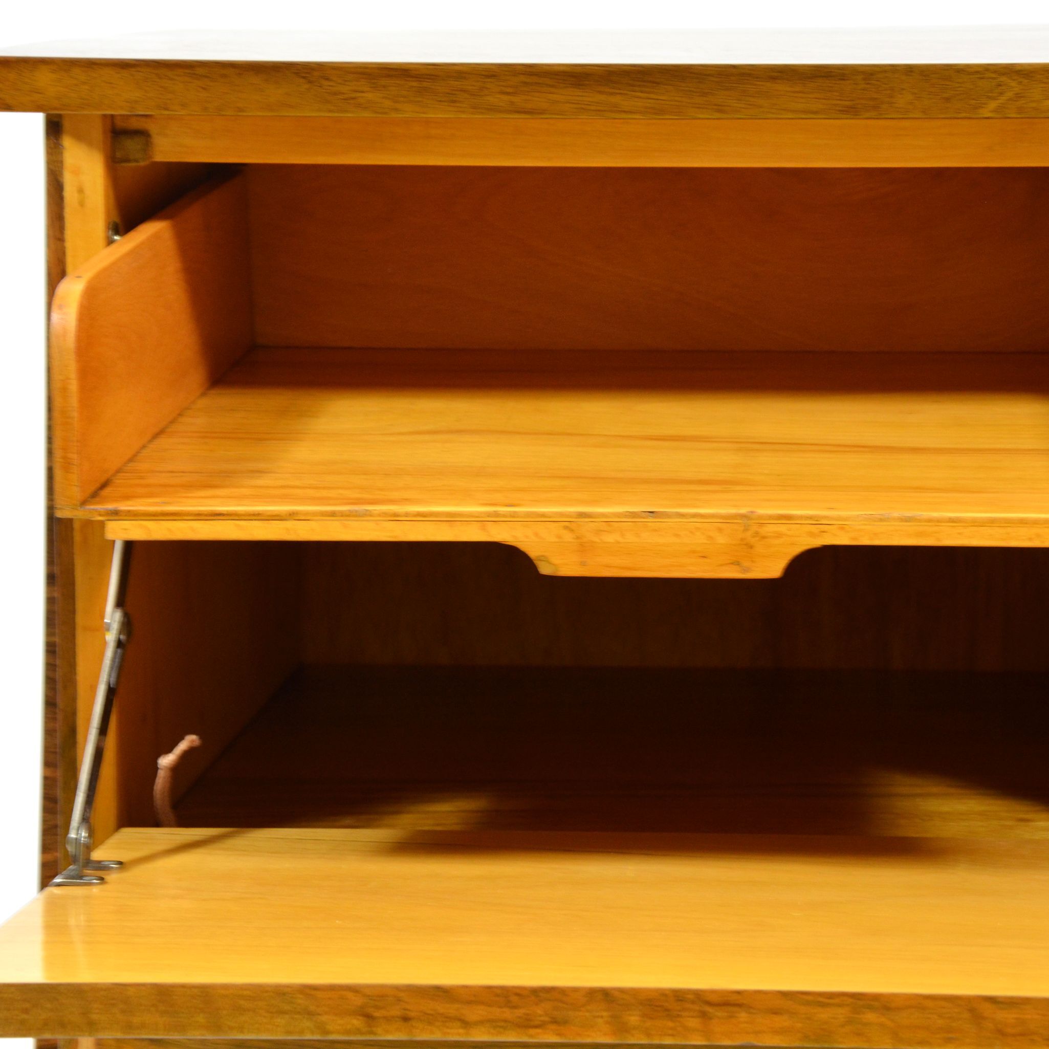 Commode des années 1950