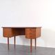 Bureau en teck danois des années 1960.